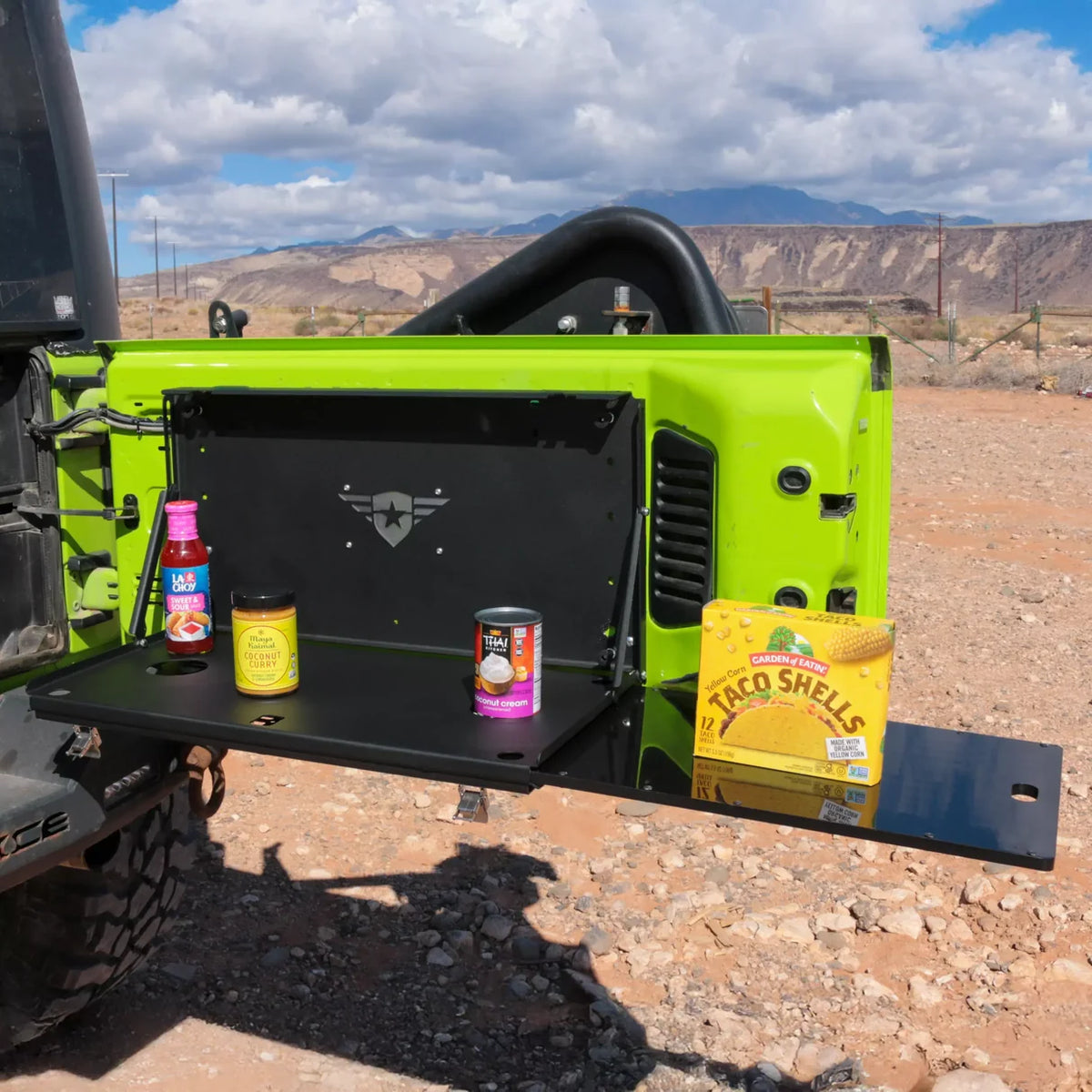 Jeep Wrangler JK/JL Chow Hall Tailgate Table with Cutting Board